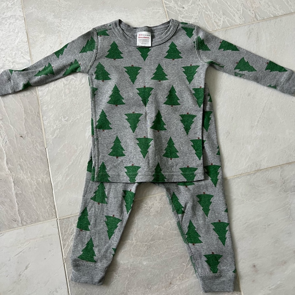 Hanna Andersson Tree pajamas 80cm / 18-24 months